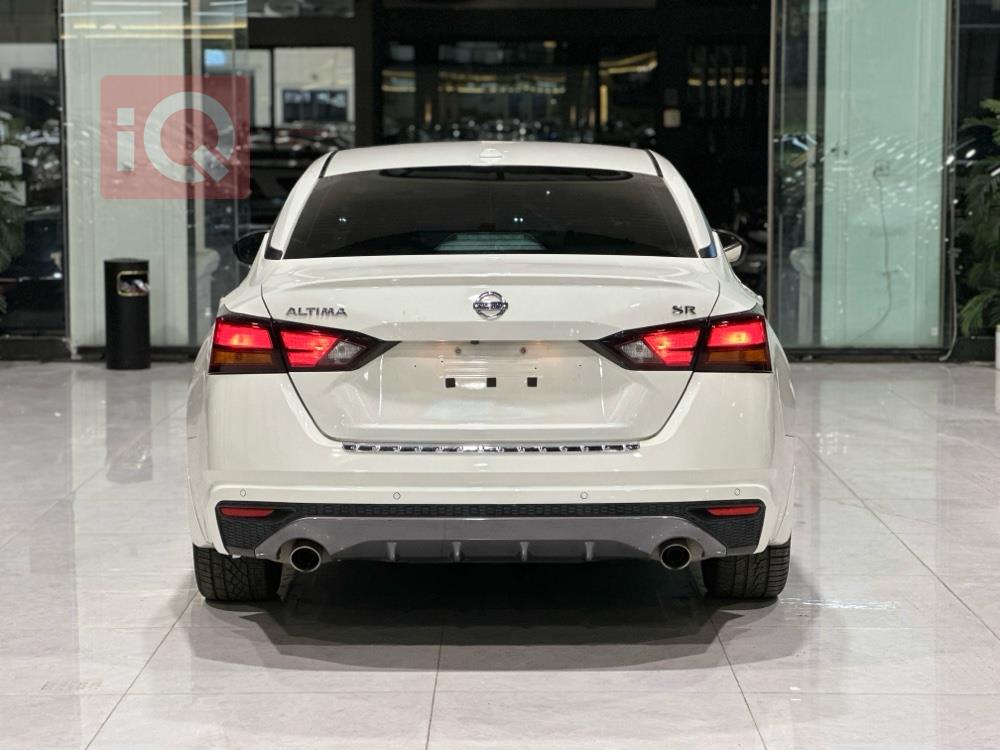 نیسان ئەلتیما